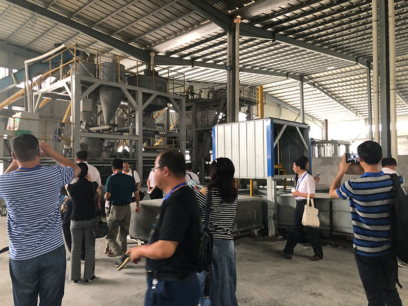 《中國(guó)建筑砌塊協(xié)會(huì)泡沫混凝土砌塊分會(huì)》領(lǐng)導(dǎo)人及會(huì)員單位蒞臨考察-4-20230905082953