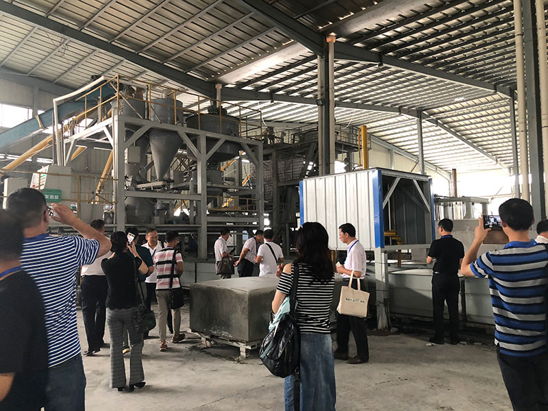 《中國建筑砌塊協(xié)會泡沫混凝土砌塊分會》領(lǐng)導(dǎo)人及會員單位蒞臨考察-5-20230905083000